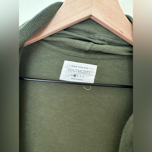 SOUTHCOTT "Go To" Cardigan in Olive Green - Picture 6 of 9